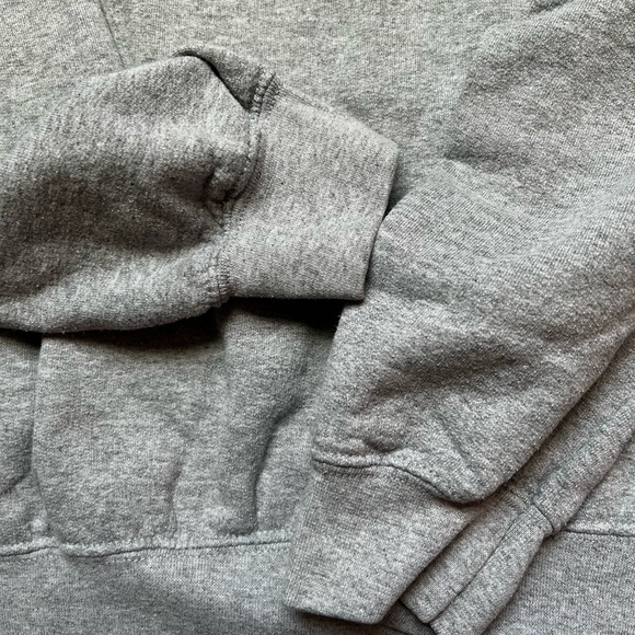 PrettyLittleThing Gray Women’s Sweater - Picture 3 of 4